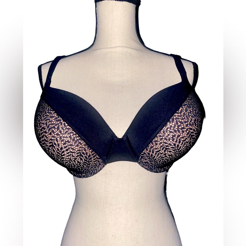 VICTORIA SECRET 36DDD BRA